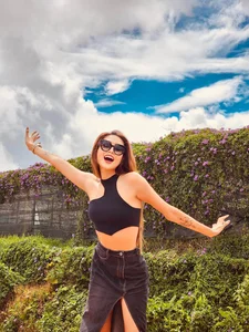 Truong Ho Phuong Nga and Vietnamese Celebrities' Holiday Fashion - image 0