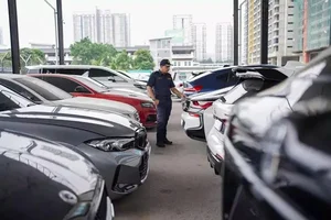 Massive Collection of Seized Luxury Supercars: 50+ High-Performance Vehicles Including Lamborghinis and Ferraris Discovered in Malaysia - image 3