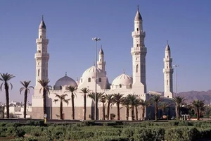 Architectural Wonders: The Most Breathtaking Holy Sites to Visit in the Middle East - image 6
