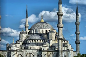 Architectural Wonders: The Most Breathtaking Holy Sites to Visit in the Middle East - image 3