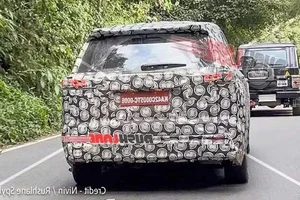 All-New 2027 Toyota Innova Cross Revealed with a Bold and Transformed Design - image 3