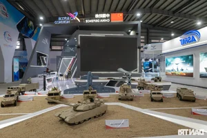 Global Defense Giants: USA, Russia, and International Powers Showcase Cutting-Edge Weaponry in Vietnam - image 4