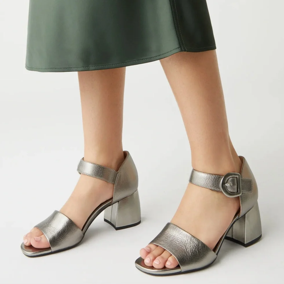 8 Elegant and Comfortable Shoe Styles for the Modern Professional Woman