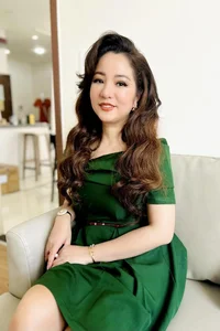 Comedian Thuy Nga Sparks Controversy with Bold Social Media Photos and Strong Response to Critics - image 1