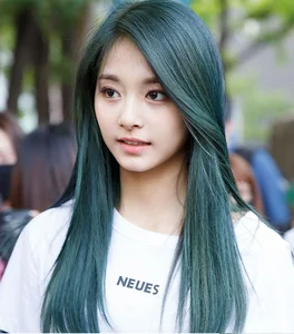 Top 40+ Moss Green Hair Color Ideas for an Impressive and Trendy Look - image 6