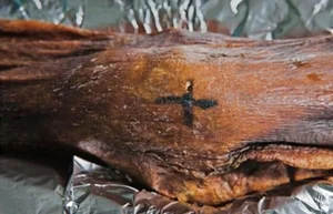 Unlocking the Secrets of 5,300-Year-Old Tattoos Found on the Famous Iceman Mummy - image 1