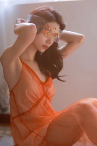 YiTuYu Art Language Vol.7400 Featuring Peng Xiao Ya Ya: A Masterpiece of Contemporary Portraiture - image 5