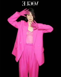 Lee Bo Young Fashion Guide: Elegant and Sophisticated Style - image 8