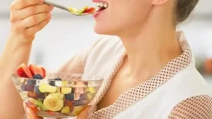 Natural Secrets to Prevent Premature Gray Hair with Vibrant Berries - image 1