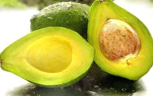 Natural Secrets to Prevent Premature Gray Hair with Vibrant Berries - image 8