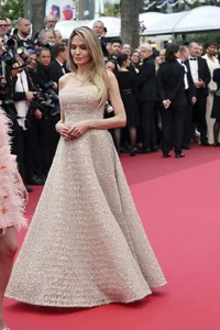 Cannes 2025: Natalie Portman and Angelina Jolie Lead a New Era of Elegance - image 0