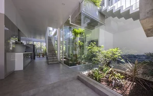 US Media Praises Unique Split-Design House in Hue, Vietnam - image 0