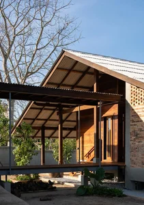Stunning Open-Concept Wooden House Design in Thailand - image 25