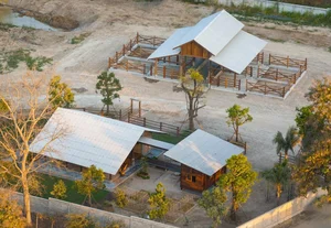 Stunning Open-Concept Wooden House Design in Thailand - image 18