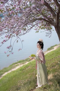 Ethereal Beauty Under Blossoms - YiTuYu Vol.8918 Jiu Shi Jiao Mei Nan A - image 31