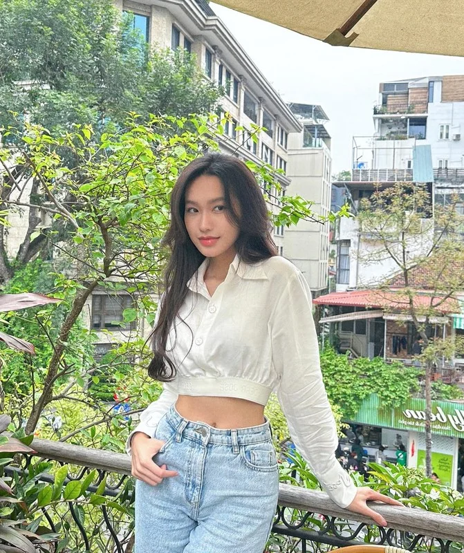 Doan Van Hau's Wife Doan Hai My Debuts Gorgeous New Hairstyle