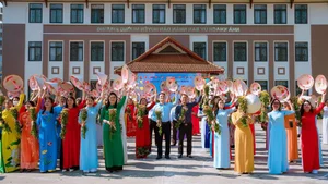 Captivating Traditional Costumes of Northwest Vietnam's Ethnic Minority Women - image 4