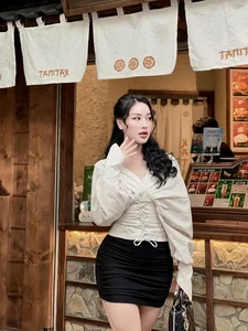 Vietnamese-Overseas Footballer's Girlfriend Stuns Social Media with Curves - image 7