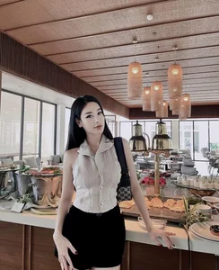 Vietnamese-Overseas Footballer's Girlfriend Stuns Social Media with Curves - image 1
