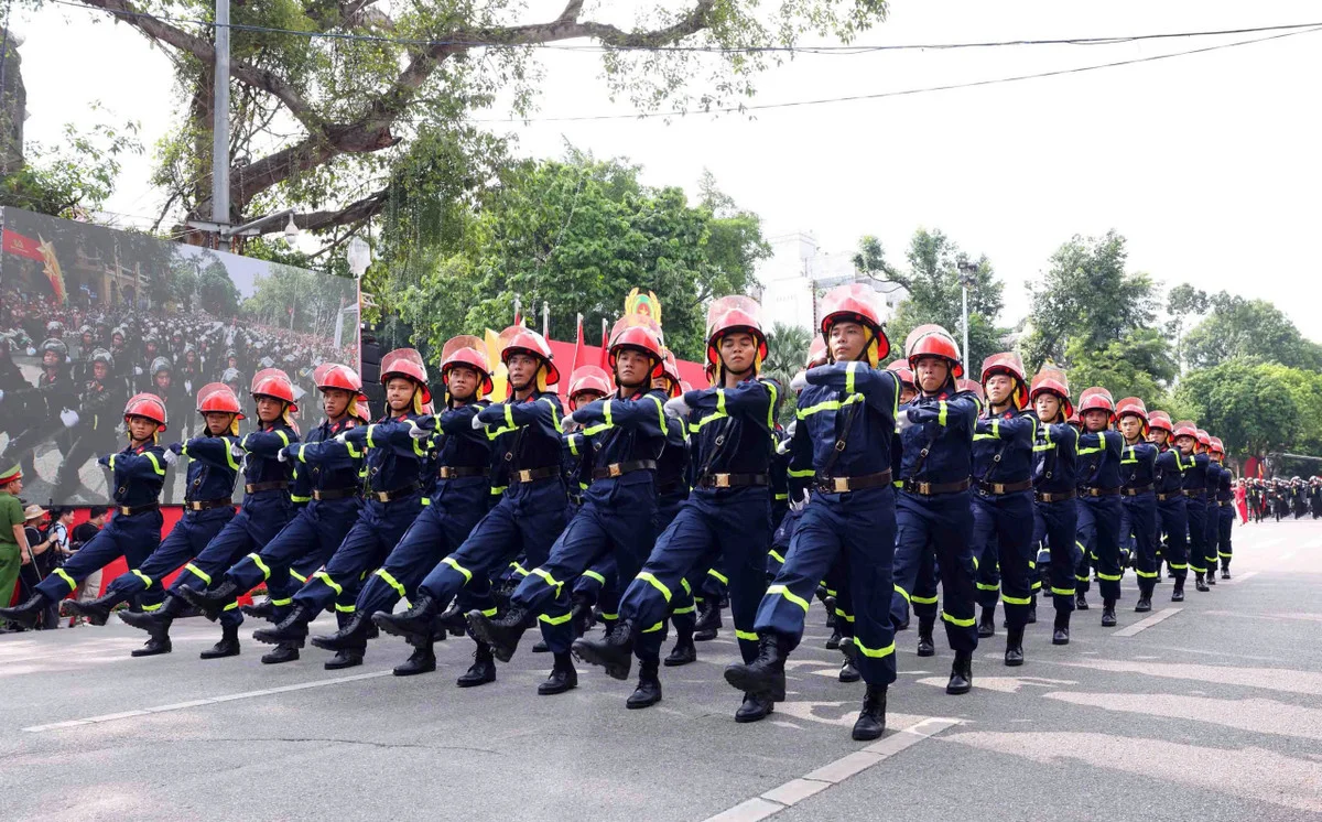 Spectacular Military Parade and Public March by Hanoi Police Force