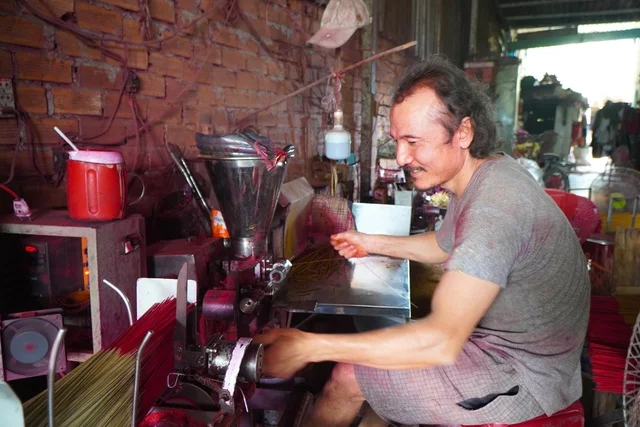 A Journey to Vietnam’s Fragrant Incense Villages Ahead of Tet