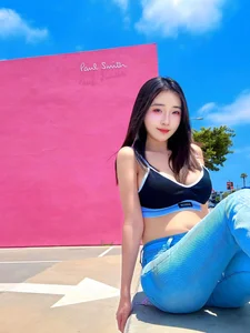 Captivating Mermaid Aesthetic: How This Influencer’s Late Entry Into the Trend Still Went Viral - image 5