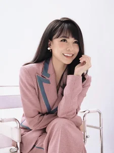 Vietnamese Designer Tra Linh Shines on the Global Stage: Dressing C-Biz Icons Like Fan Bingbing - image 1