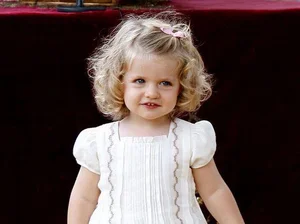 Princess Leonor of Spain: Europe’s Most Elegant Royal 17 Years Later - image 3