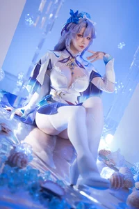 Stunning Wuthering Waves Camellia Cosplay by Hoshilily: A Red Floral Fantasy Photoshoot Featuring 31 High-Resolution Artistic Images - image 17