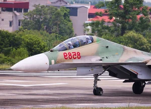Vietnam Air Force Prepares for Spectacular Aerial Display in Hanoi - image 10