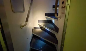 Inside the Secret Sleep Quarters of Pilots and Flight Attendants - image 6