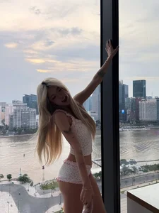 Trending Sleepwear Styles: How Global Influencers Are Redefining Loungewear With Bold and Elegant Aesthetics - image 10