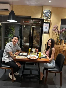 Football Star Doan Van Hau Proposes to Doan Hai My: A Fairytale Romance Captivating Fans - image 0