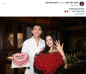 Football Star Doan Van Hau Proposes to Doan Hai My: A Fairytale Romance Captivating Fans - image 3