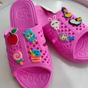 How the Legendary Vietnamese Honeycomb Sandals Became a Modern Retro Fashion Trend - image 9