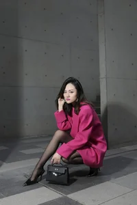Elegant Portrait Photography Featuring Xiao Yi in YiTuYu Art Language Vol.8234 – Minimalist Aesthetic and Soft Lighting Lifestyle Series - image 12