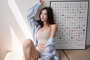 Confidence in Every Inch: How This 152cm Beauty Redefines Petite Fashion and Body Positivity - image 0