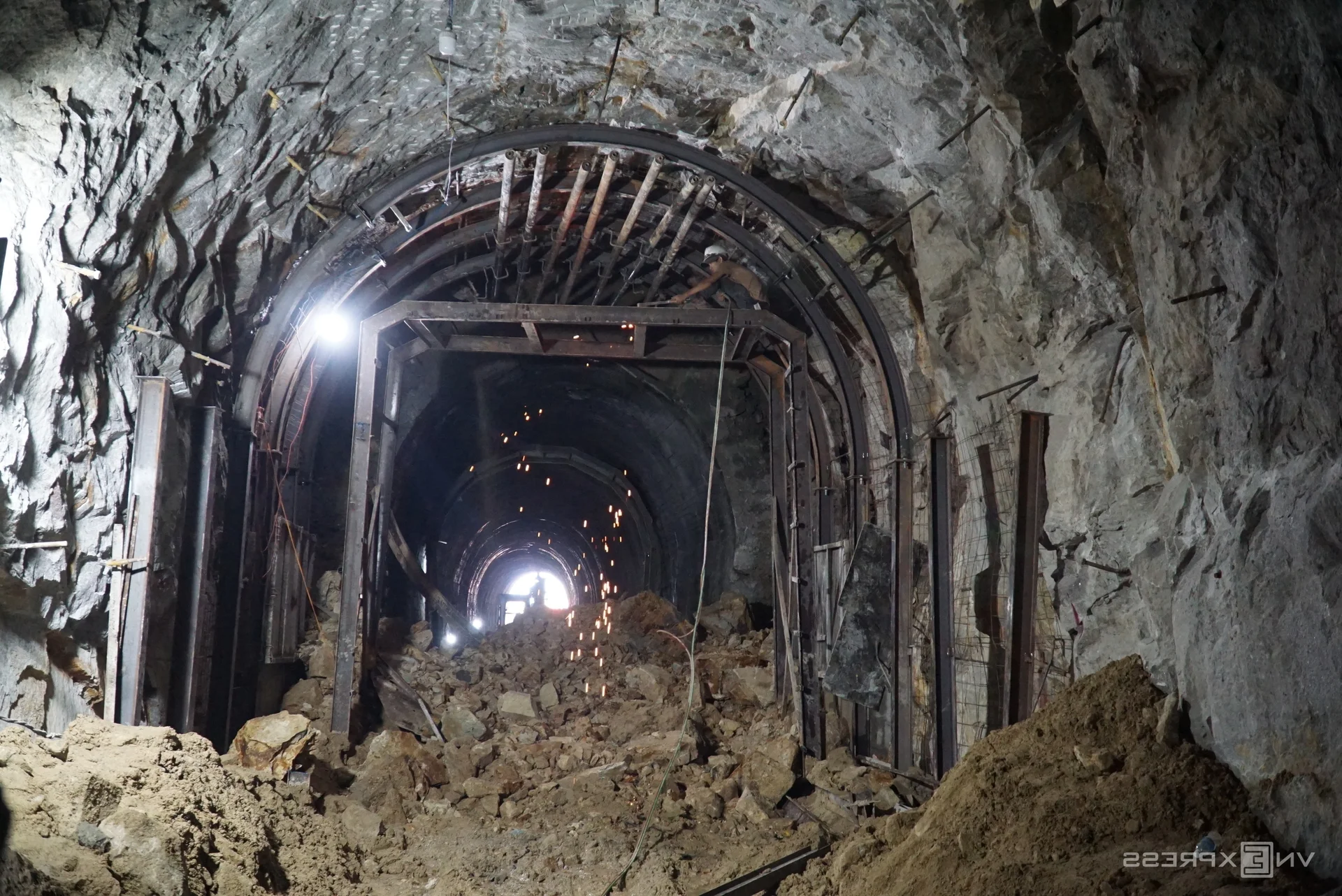Massive Mountain Drilling to Reinforce Railway Tunnel Connecting Phu Yen and Khanh Hoa