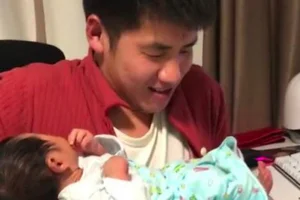 Viral Moment: New Dad's Hilarious Reaction to Holding His Baby Girl for the First Time - image 1