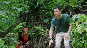 Thrilling Moments in War Without Borders: Trung Faces Peril in the Deep Forest - image 4