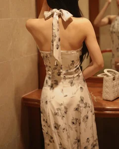 Effortless Elegance in Floral Halter Dress - image 7