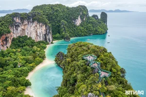 Exploring Thailand's Paradise Island: A Breathtaking Journey for Global Travelers - image 10