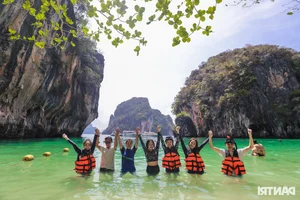 Exploring Thailand's Paradise Island: A Breathtaking Journey for Global Travelers - image 12