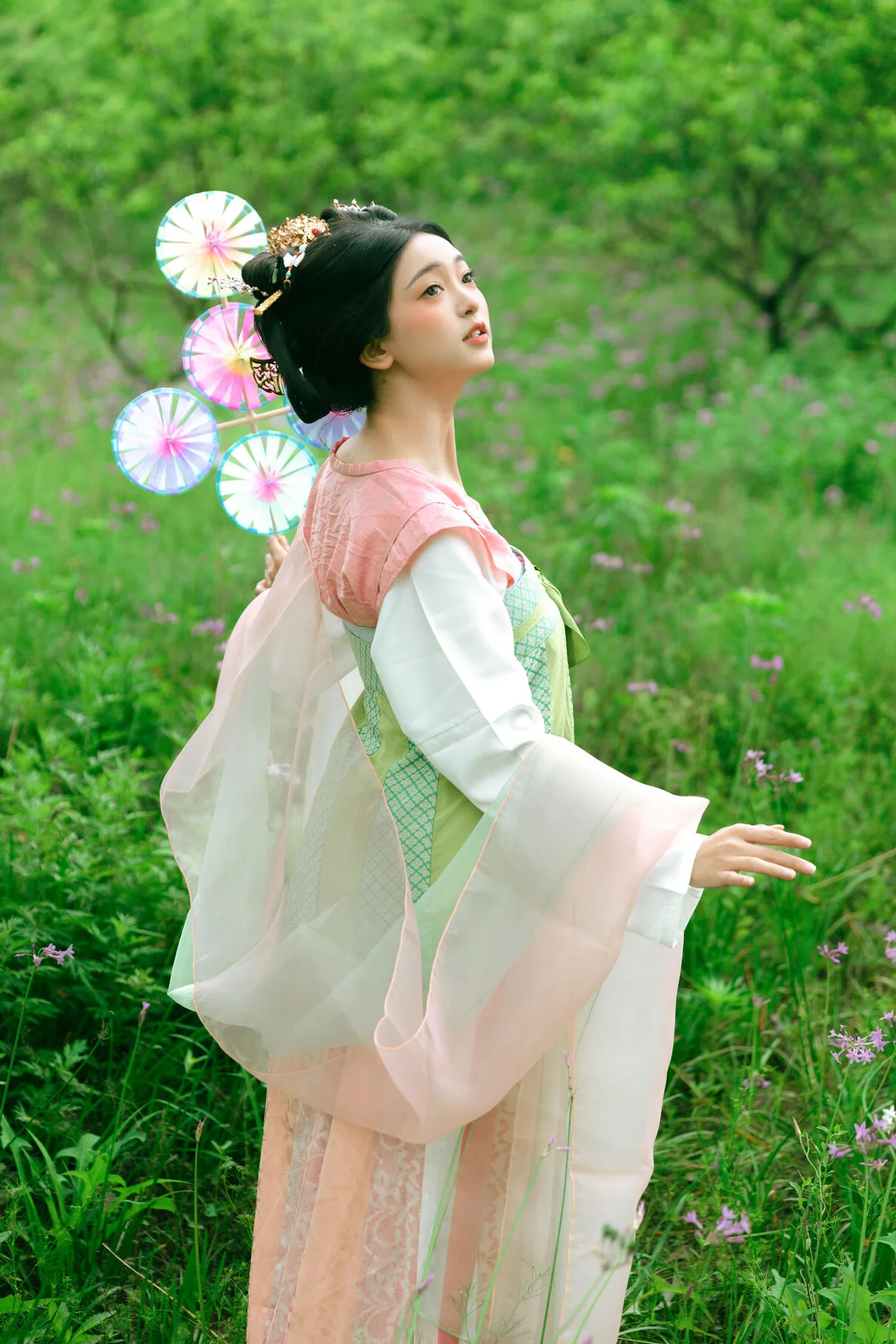 YiTuYu Art Language Vol.7455 Leng Ku Wang Ye: Bold and Stylistic Visuals