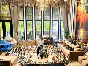 Polo Huynh: The Luxurious Life of Dam Vinh Hung's Adorable Son - image 6
