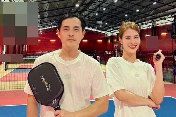 Dong Nhi and Husband Ong Cao Thang Enjoy Pickleball on Vacation