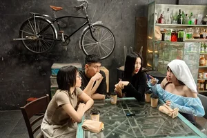 Movie Review: Tren Ban Nhau Duoi Ban Muu - Strong Cast vs. Weak Script - image 0