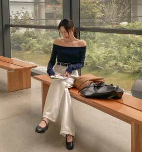 Elevate Your Everyday Look: 4 Essential Trousers for a Chic Spring Wardrobe - image 5