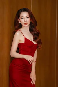 Trieu Ai Vy Surprises Fans with Stunning Postpartum Transformation - image 11