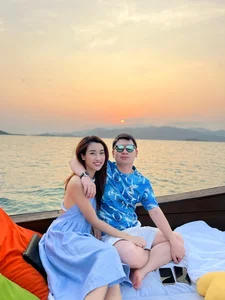 The Graceful Life of Miss Vietnam Do My Linh: Balancing Fame and Family in High Society - image 2